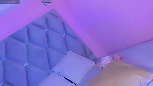 Daniiela Ember online show from April 2026 10:16:01 AM