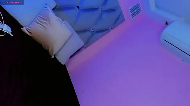 Daniiela Ember online show from March 2026 11:11:02 AM