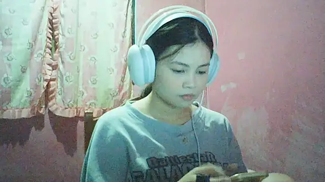 DessertFlower online show from May 2026 03:41:01 AM