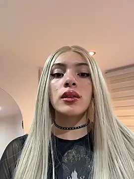 romanovanita online show from March 2026 04:42:02 AM