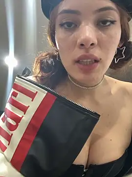 Snapshot of romanovanita chatting on May 2026 05:28:02 AM romanovanita online show from May 2026 05:28:02 AM