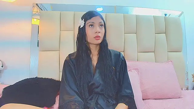 Lana Sliim online show from March 2026 12:11:02 PM