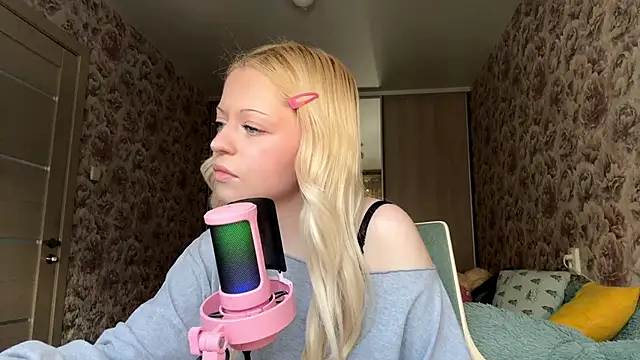 Snapshot of JeneeBIanks chatting on February 2026 11:12:01 AM JeneeBIanks online show from February 2026 11:12:01 AM