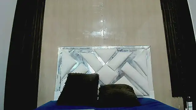 Snapshot of SofiaGonzales_ chatting on May 2026 01:17:01 PM SofiaGonzales online show from May 2026 01:17:01 PM