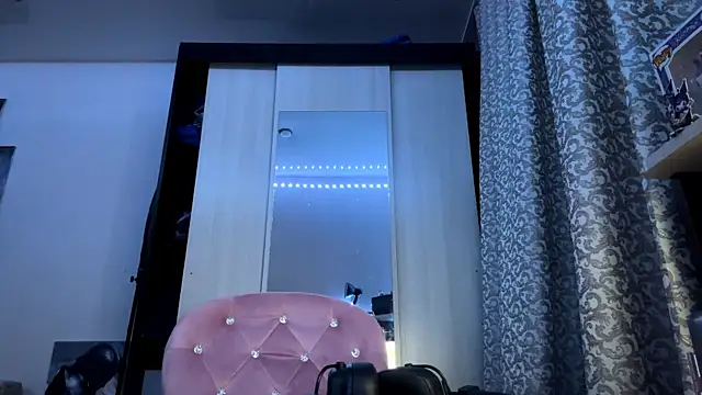 SaraDebey online show from February 2026 07:03:02 PM