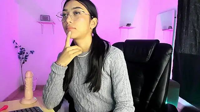 jaulyn 18 online show from March 2026 12:06:01 PM