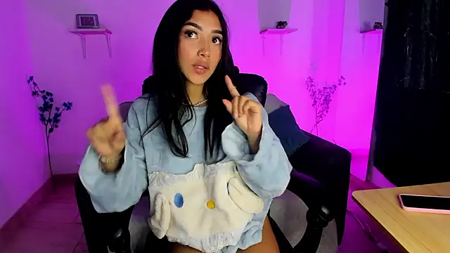 jaulyn 18 online show from March 2026 11:59:01 AM