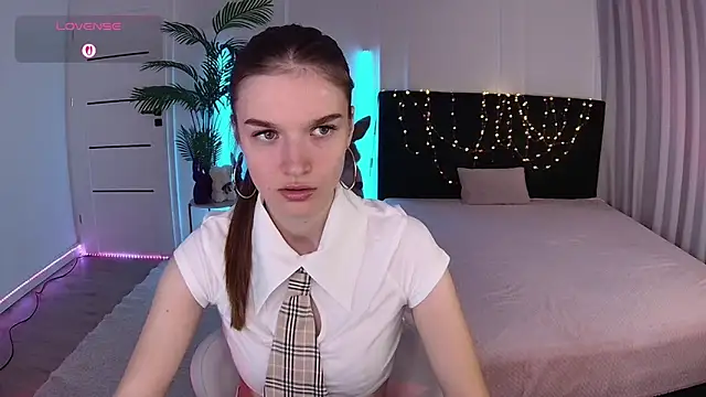 Ann Wood online show from May 2026 02:13:02 PM