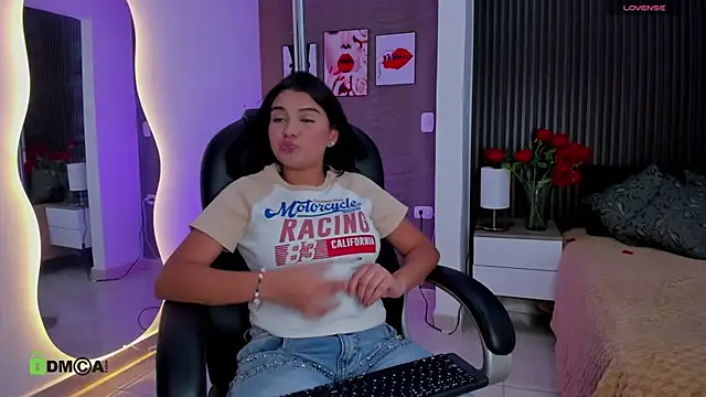 Tiphanysalvatore online show from February 2026 08:20:01 PM