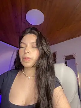 Snapshot of Mady_Pink chatting on February 2026 04:23:01 AM Mady Pink online show from February 2026 04:23:01 AM