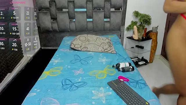 valeriavelasquez online show from March 2026 09:11:02 PM