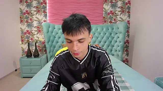 ClarkBev online show from April 2026 07:04:02 AM