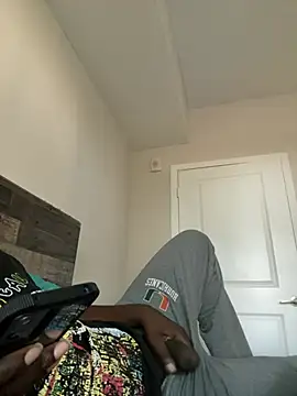 makeherfeelg online show from February 2026 09:56:02 PM