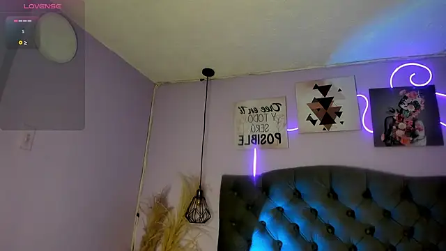 MilyFerrer online show from June 2026 02:27:01 AM