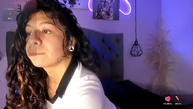 MilyFerrer online show from June 2026 03:23:02 AM
