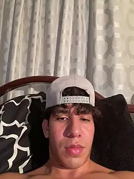 Alejandrososas online show from April 2026 04:06:01 AM