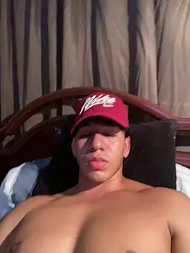 Alejandrososas online show from May 2026 12:08:01 AM