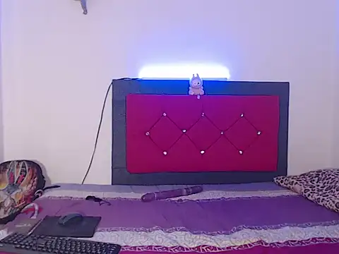 cellesthee online show from April 2026 05:19:02 PM