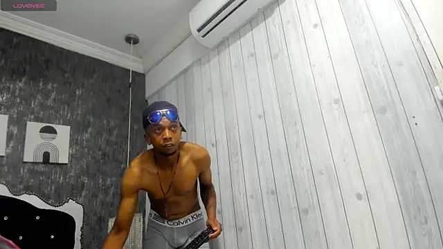 Snapshot of bray_1999 chatting on February 2026 03:40:02 AM bray 1999 online show from February 2026 03:40:02 AM