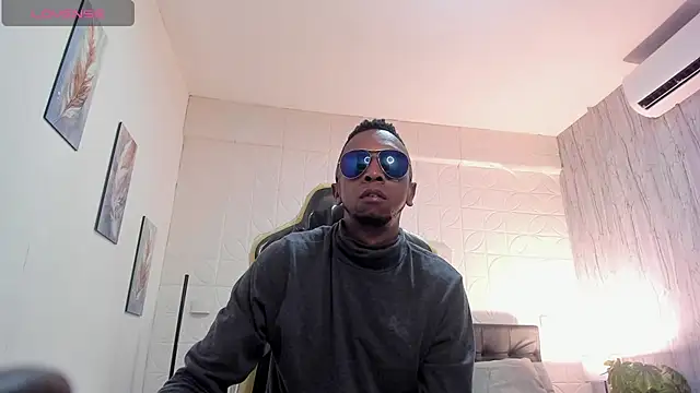 Snapshot of bray_1999 chatting on February 2026 03:30:01 AM bray 1999 online show from February 2026 03:30:01 AM