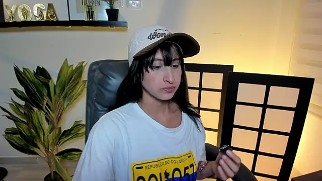 Snapshot of Antonella_Moretti_ chatting on June 2026 03:28:01 AM Antonella Moretti online show from June 2026 03:28:01 AM