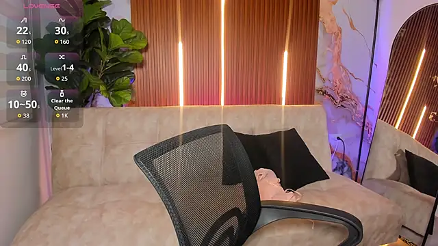 Antonella Moretti  online show from March 2026 02:11:01 PM