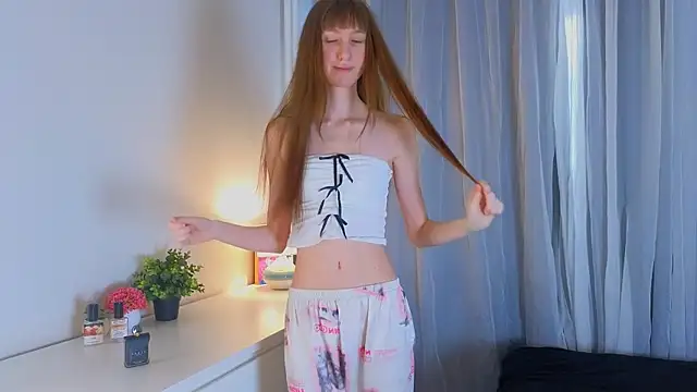 arina waifu online show from April 2026 03:05:01 PM