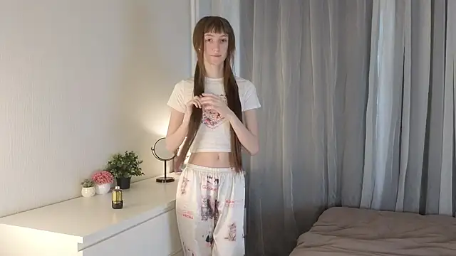 arina waifu online show from April 2026 03:30:01 PM