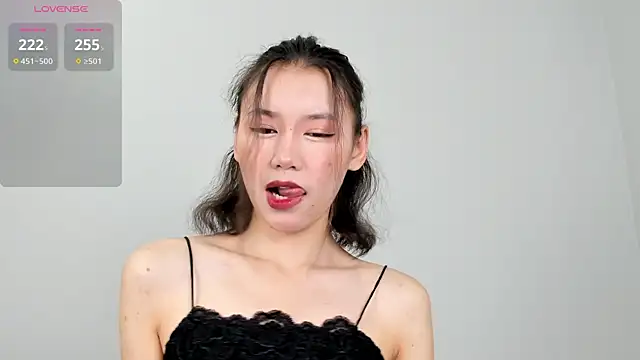 Kiraeko online show from May 2026 12:53:03 AM