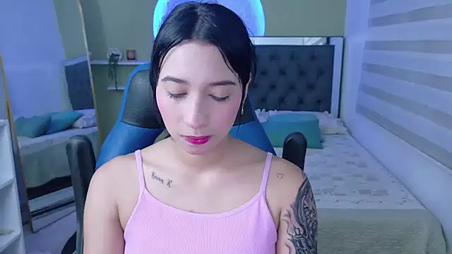 ivvoncute online show from June 2026 01:00:02 AM