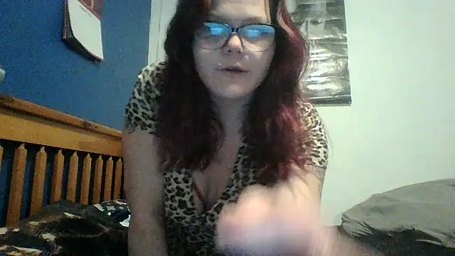 Snapshot of Sexymilf6992 chatting on February 2026 01:50:01 AM Sexymilf6992 online show from February 2026 01:50:01 AM