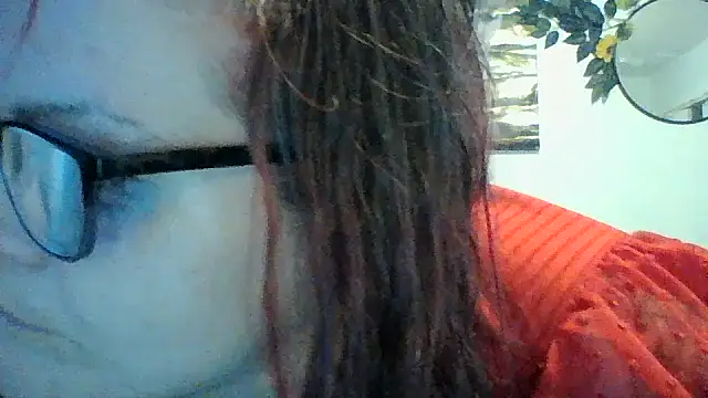 Snapshot of Sexymilf6992 chatting on February 2026 01:39:01 AM Sexymilf6992 online show from February 2026 01:39:01 AM