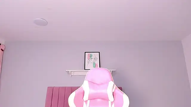 nicol fury online show from March 2026 01:35:01 AM