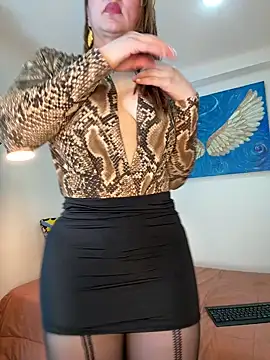 Viictoria-Jones online show from April 2026 10:10:02 AM