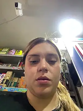 Snapshot of Larajeans- chatting on February 2026 07:02:02 PM Larajeans- online show from February 2026 07:02:02 PM