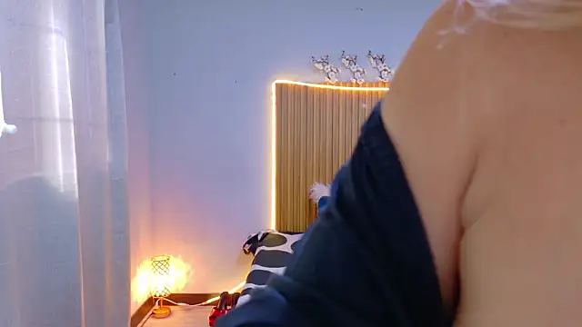 CIccioline pussyGolden online show from June 2026 07:25:02 PM