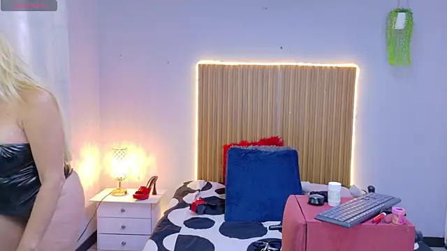 CIccioline pussyGolden online show from April 2026 07:58:02 PM