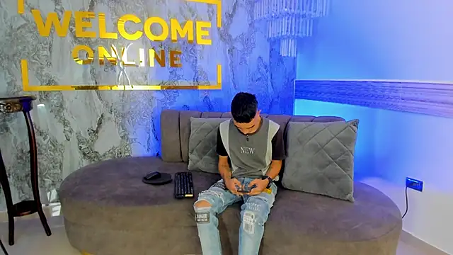 Snapshot of Emmastee chatting on March 2026 03:52:01 PM Emmastee online show from March 2026 03:52:01 PM