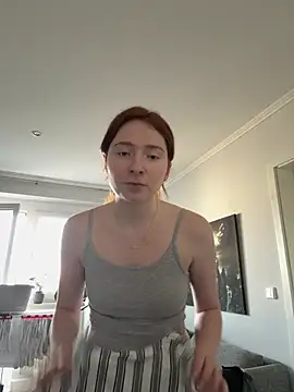 HoneyBunny18 online show from February 2026 01:22:01 PM