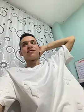 dominicjonnes online show from March 2026 08:37:01 PM