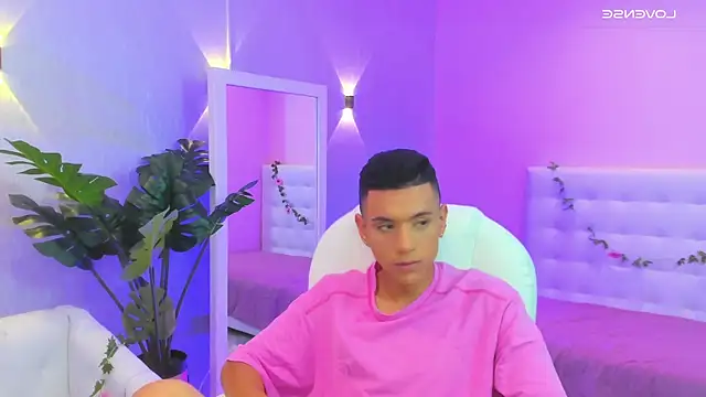 dominicjonnes online show from March 2026 03:46:01 PM