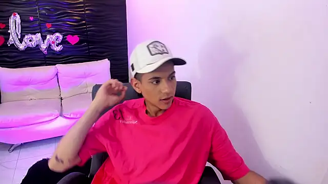 dominicjonnes online show from April 2026 04:36:02 PM