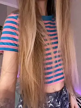 Snapshot of EvelynRavenwood chatting on March 2026 04:07:01 PM EvelynRavenwood online show from March 2026 04:07:01 PM