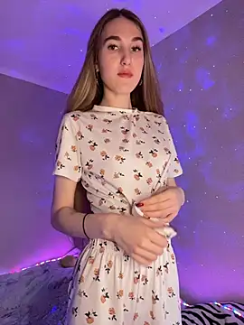 Snapshot of EvelynRavenwood chatting on February 2026 04:18:02 PM EvelynRavenwood online show from February 2026 04:18:02 PM