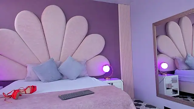 EmiilyRousee online show from March 2026 04:36:02 PM