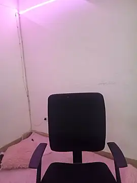 PamelaThoms online show from April 2026 02:33:01 PM