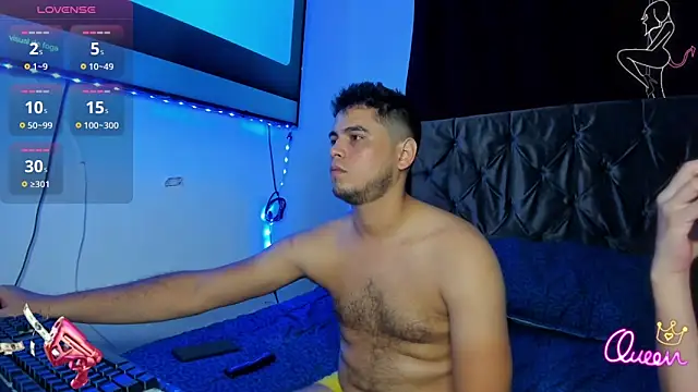 Snapshot of Fox_couple69 chatting on March 2026 02:22:01 AM Fox couple69 online show from March 2026 02:22:01 AM