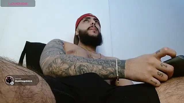 SantiagoHincapiie online show from April 2026 12:04:01 AM