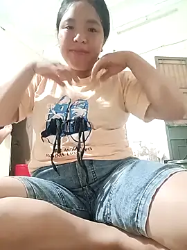 Snapshot of Lucky_girl_4 chatting on May 2026 08:08:02 AM Lucky girl 4 online show from May 2026 08:08:02 AM