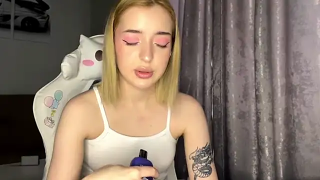 EllianaMiller online show from February 2026 08:26:02 AM